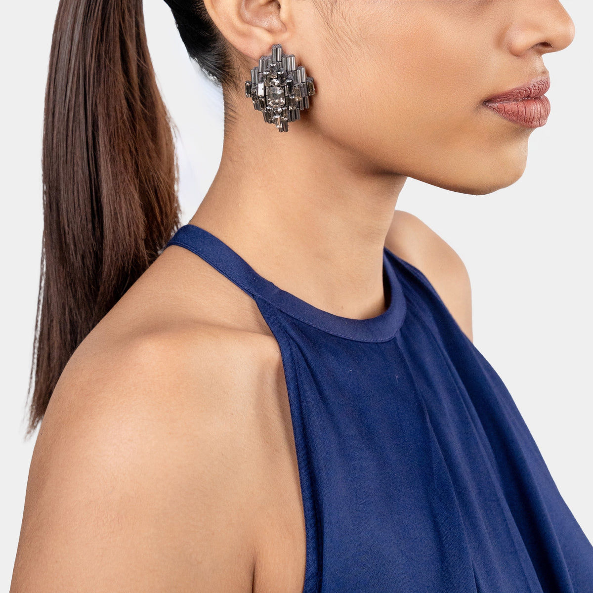 THE NARGIS EAR STUDS