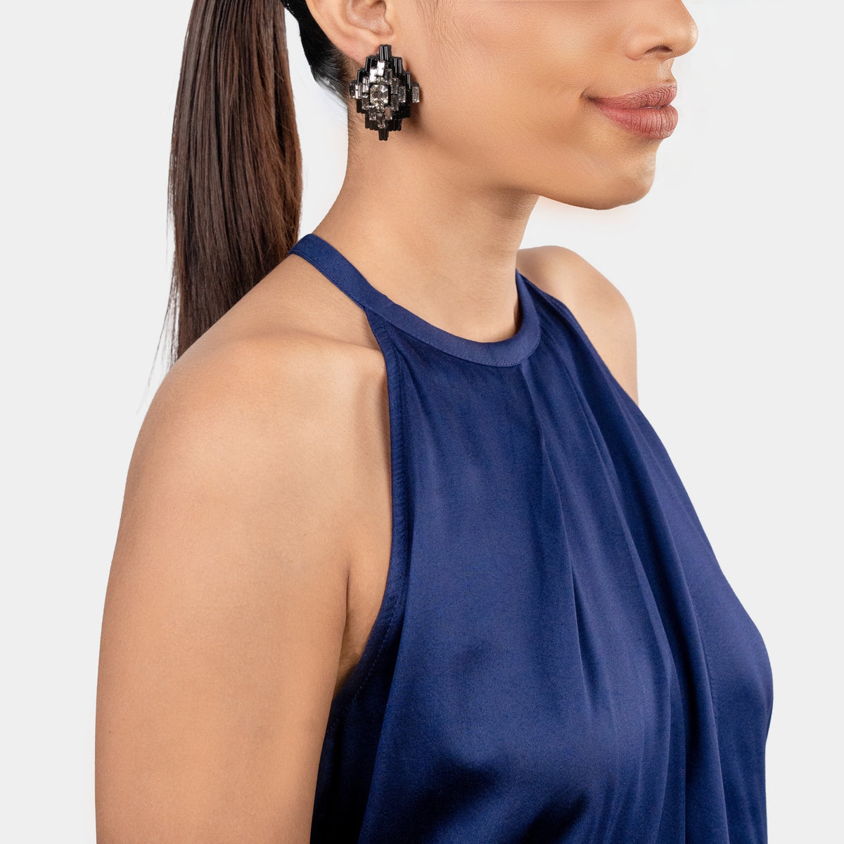 THE NARGIS EAR STUDS