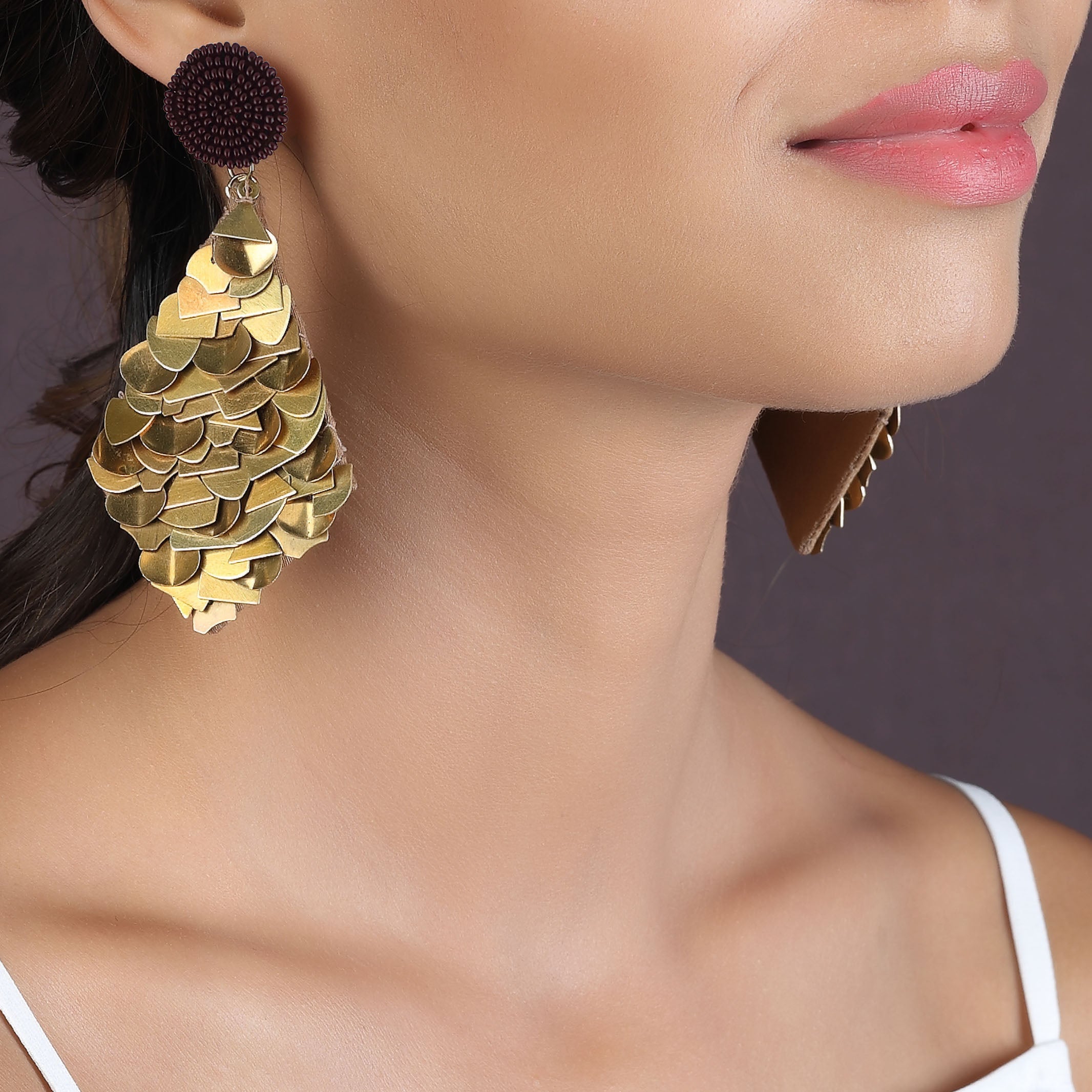 irin-gold-earrings-brown-4_0e71b6e1-cbca-45b5-ac47-18fe34c46f73.jpg