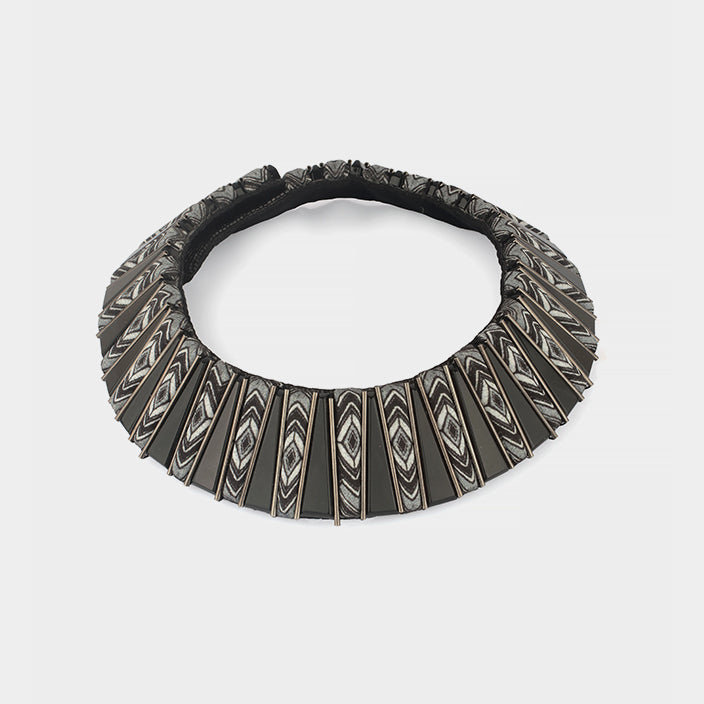 VIRAKA COLLAR
