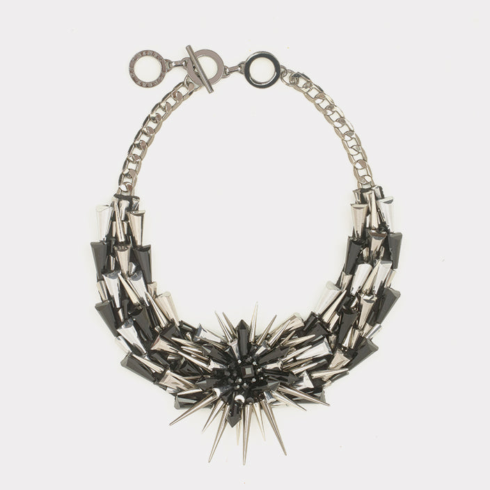 gothic-necklace-black-silver-2.jpg